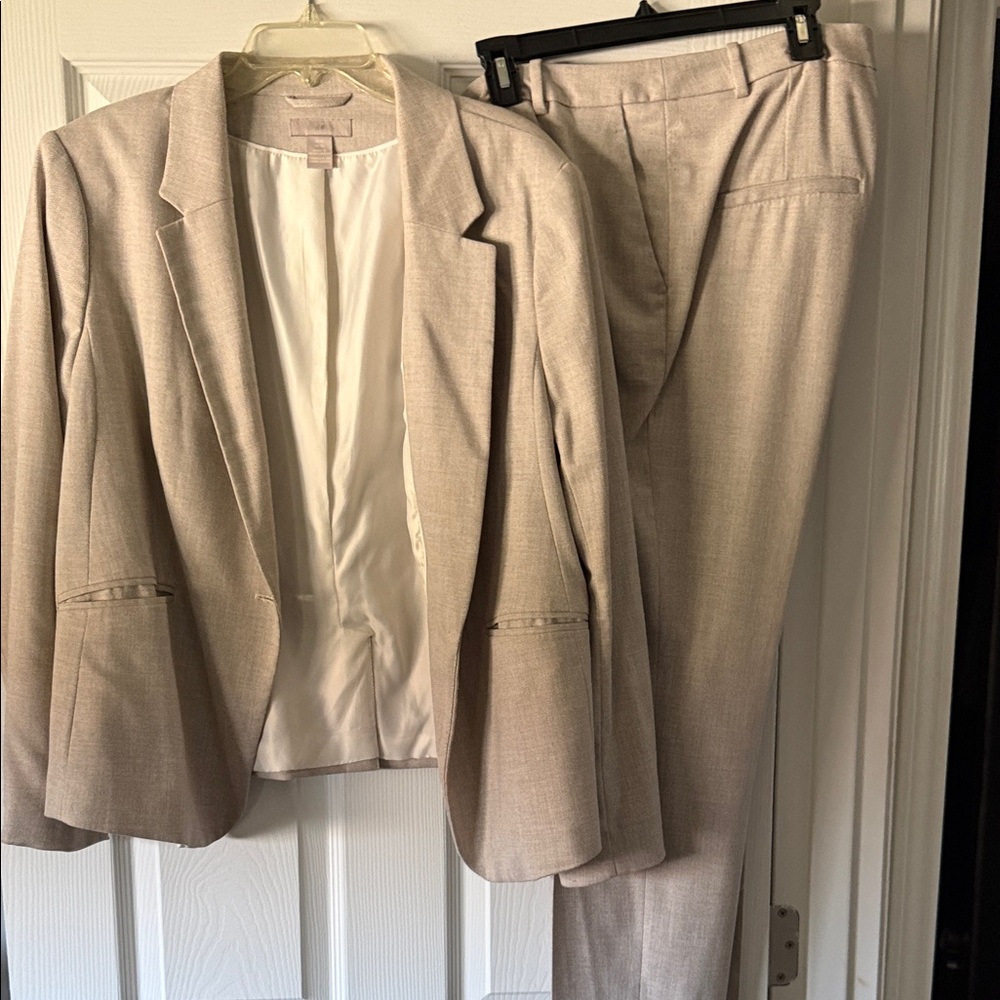H&M Women’s Tan Blazer and Trouser Suit - Tailored Two-Piece